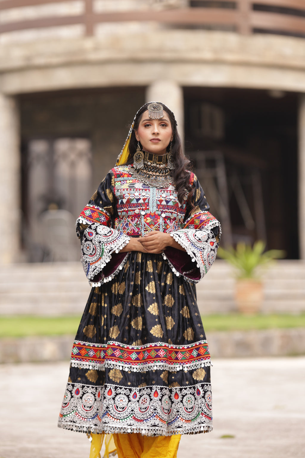 ZAREEN (زرين)