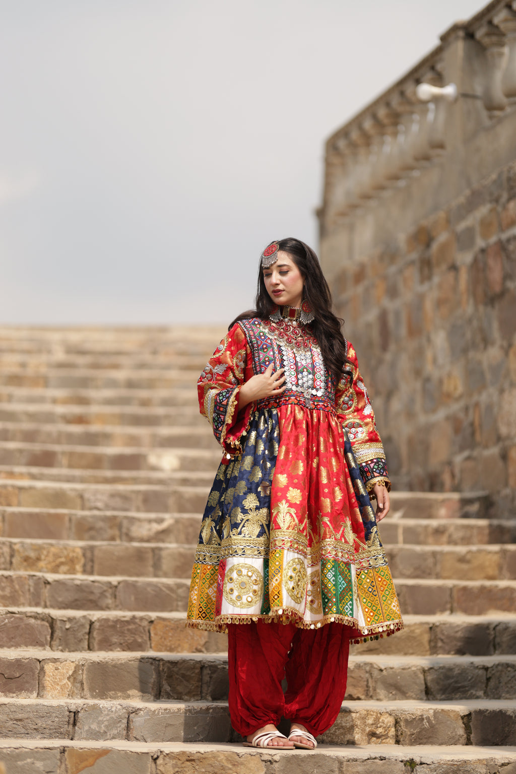 GULNAAR (ګلنار)