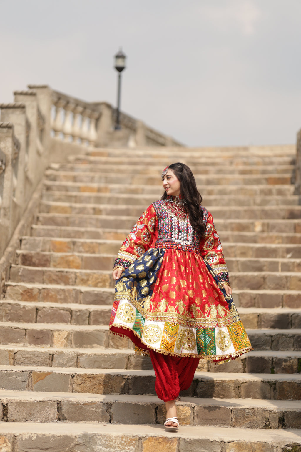 GULNAAR (ګلنار)
