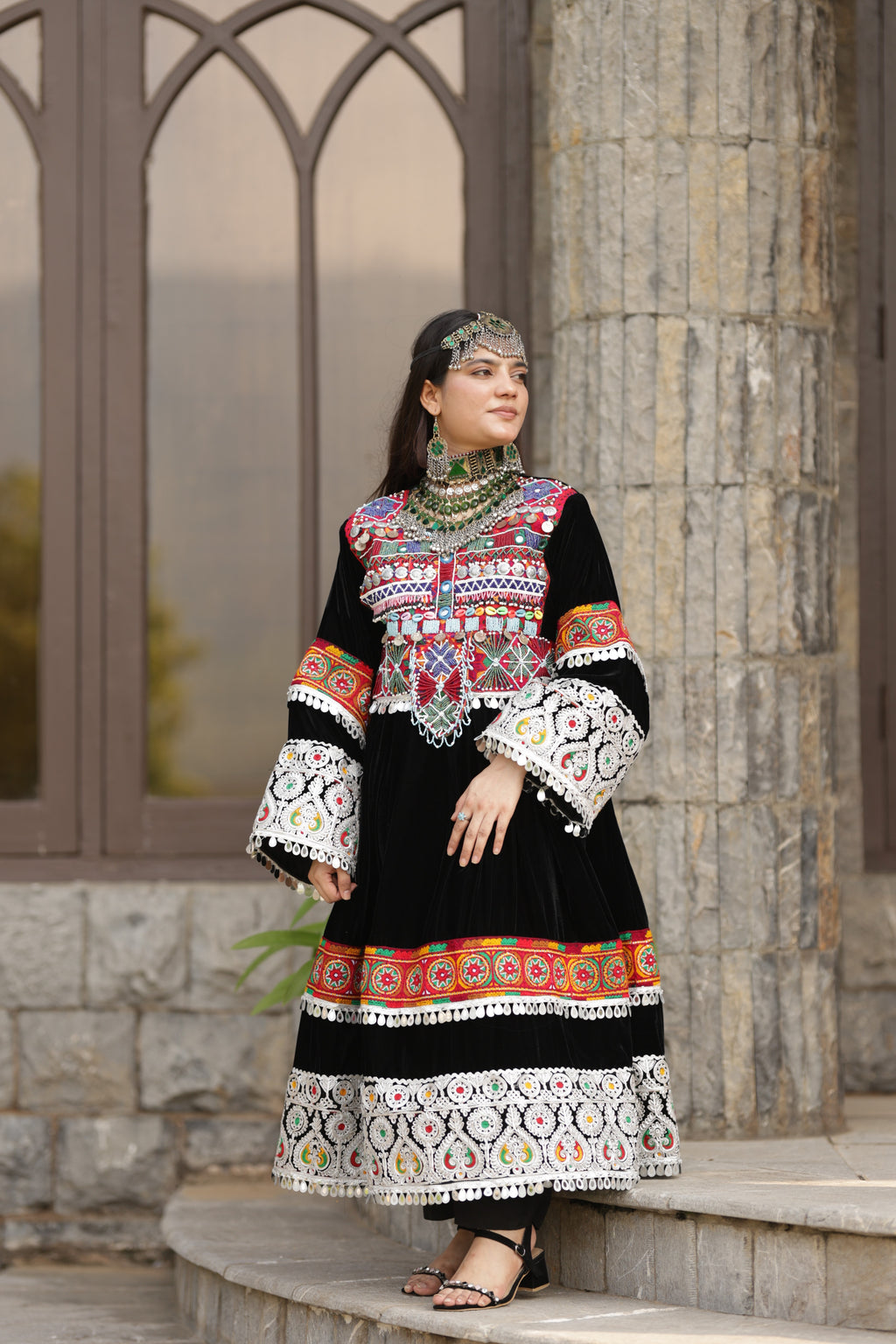 RUKHSAAR (رخسار)