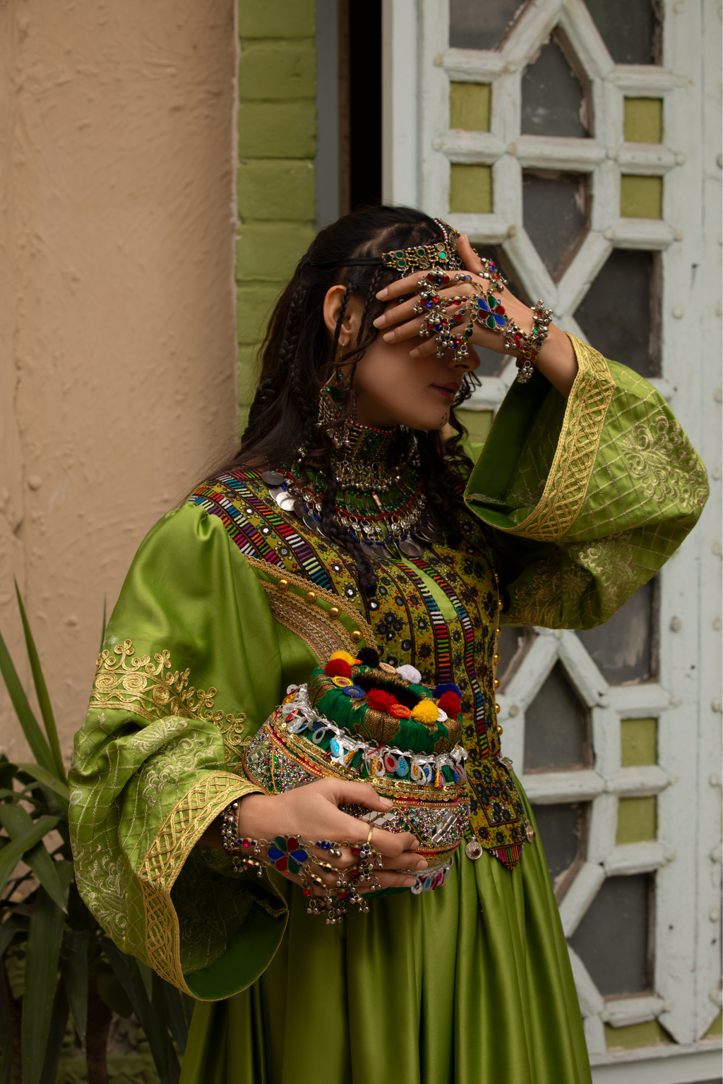 MEENA (مېنه)